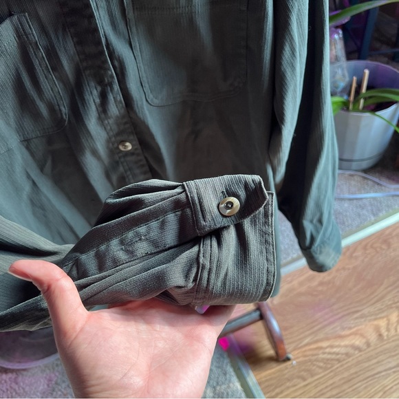 Vintage green button up! - Picture 4 of 5